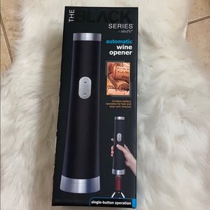 Automatic wine opener